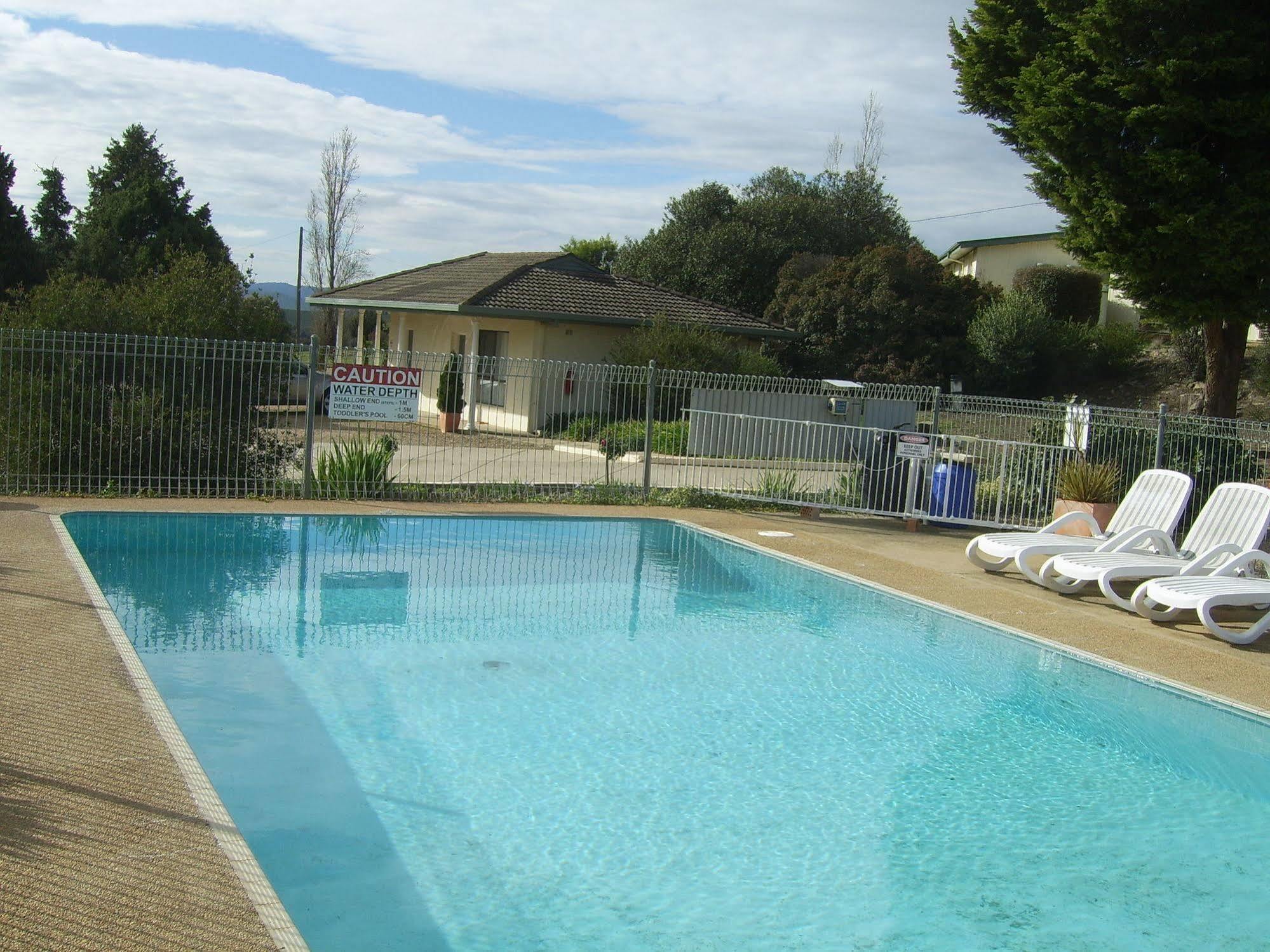 Garden Motor Inn Gundagai Ngoại thất bức ảnh